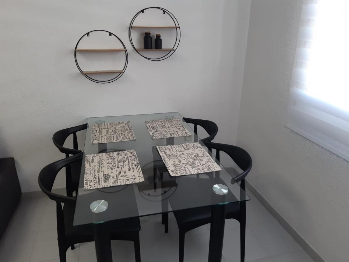 Lovely Apart 3 Minutes To The Beach Torrevieja Exterior photo