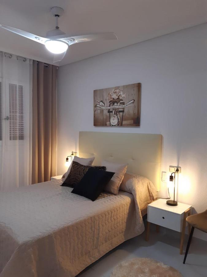 Lovely Apart 3 Minutes To The Beach Torrevieja Exterior photo